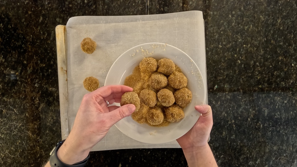 Turbinado Coated Dough Balls